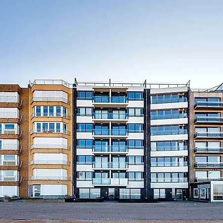 Hotel On Zeedijk With Stunning Sea View 2*