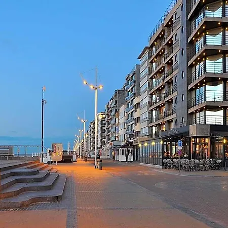On Zeedijk With Stunning Sea View