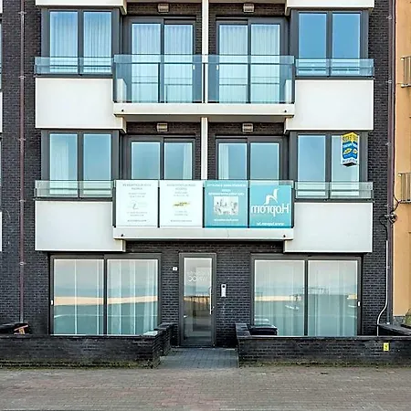 On Zeedijk With Stunning Sea View Hotel 2*