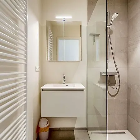 On Zeedijk With Stunning Sea View Hotel 2*